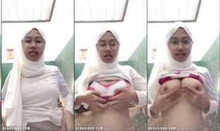 Fiyah, Cewek Kacamata Cantik Mesum Pakai Jilbab Putih Viral Full Video Part 4
